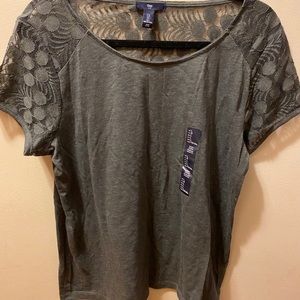 Gap Tee